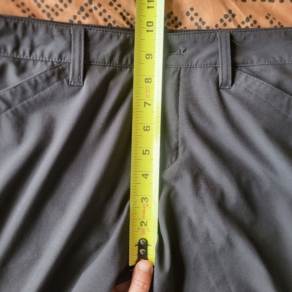 EUC Eddie Bauer Black Convertible Hiking Camping Short Capri Women 6 - Picture 10 of 13
